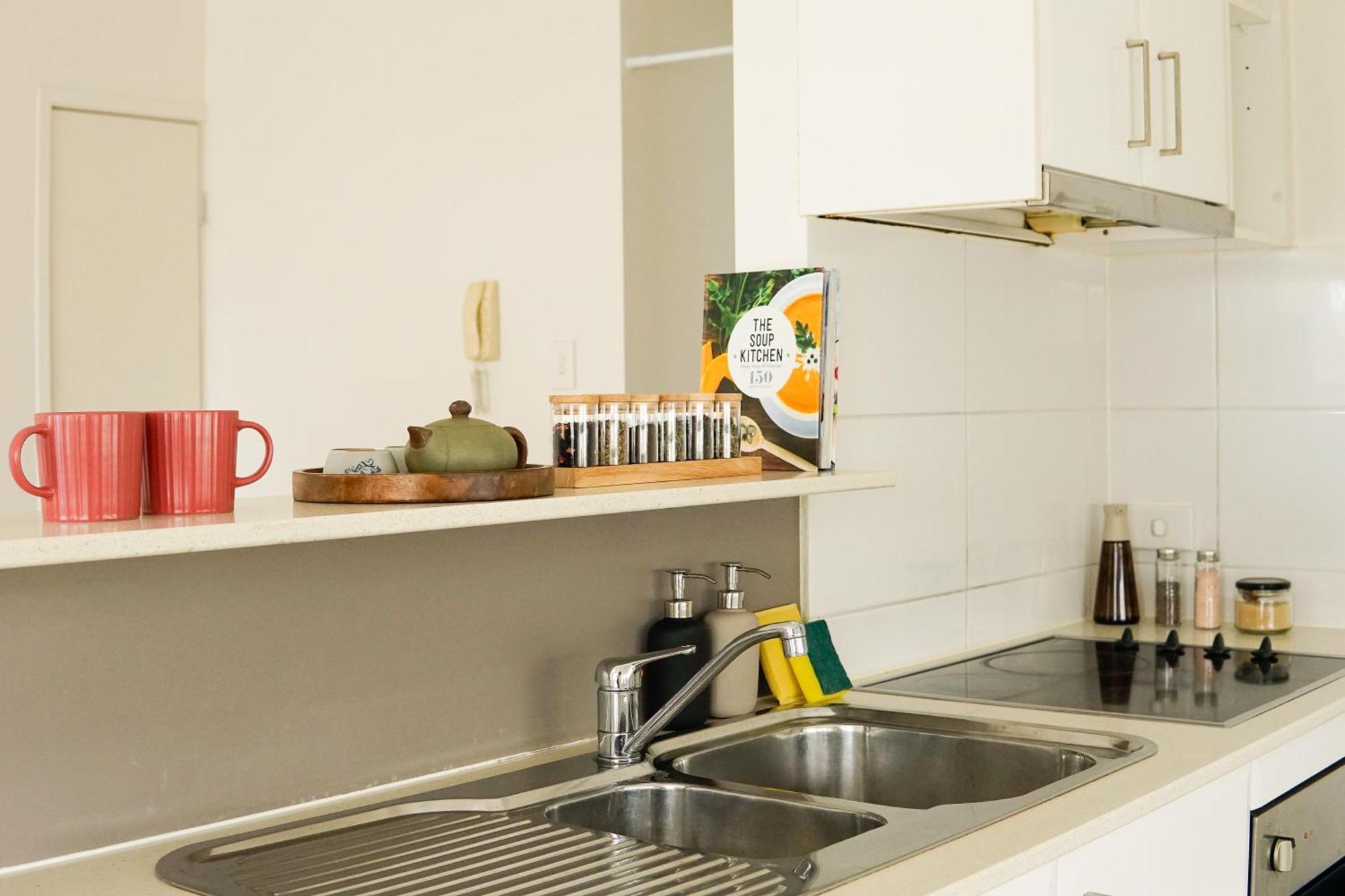 Located In The Heart Of Indooroopilly Apartment Brisbane