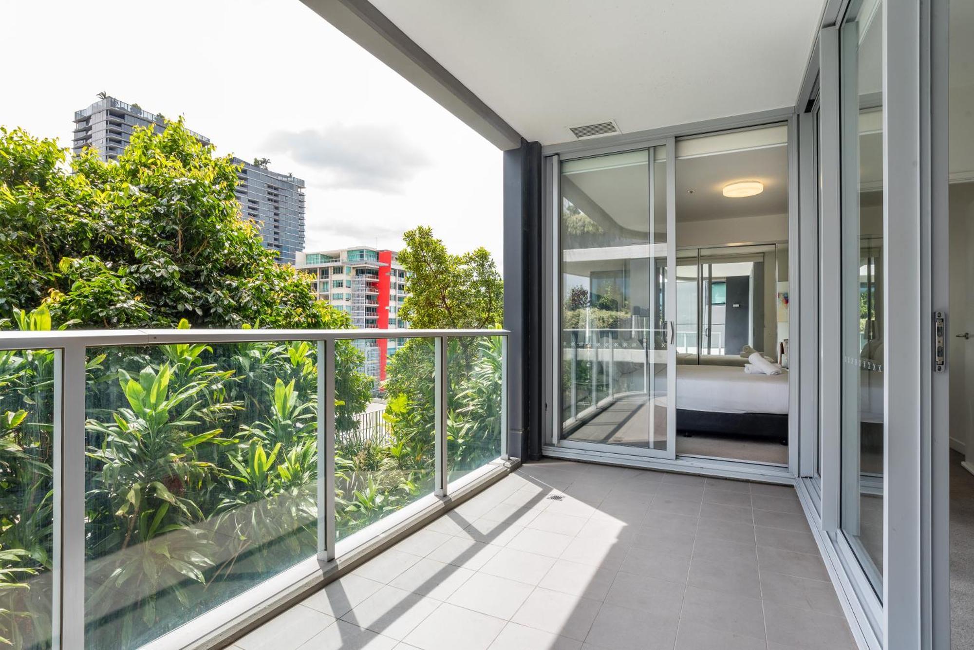 Apartment Modern 2 Bedroom With Parking South Brisbane