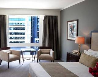 Royal On The Park 5*