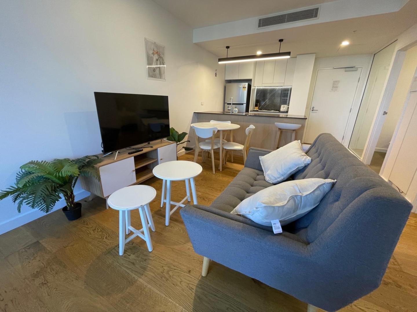 Apartment Cozy 2-bedroom With Spacious Balcony Brisbane