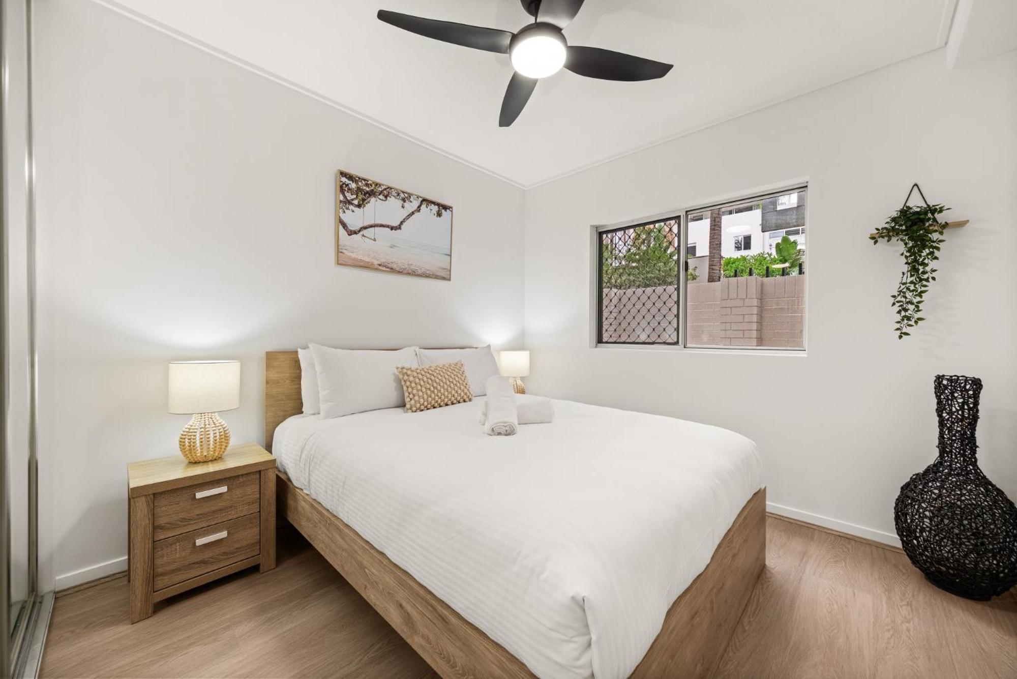 Apartment Vibrant 2-bed With Pool And Gym Access *