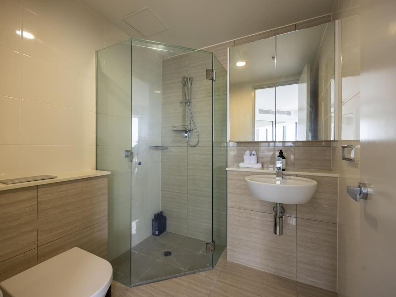 Stunning 2br Lights View Near Parks And Riverside Holiday home