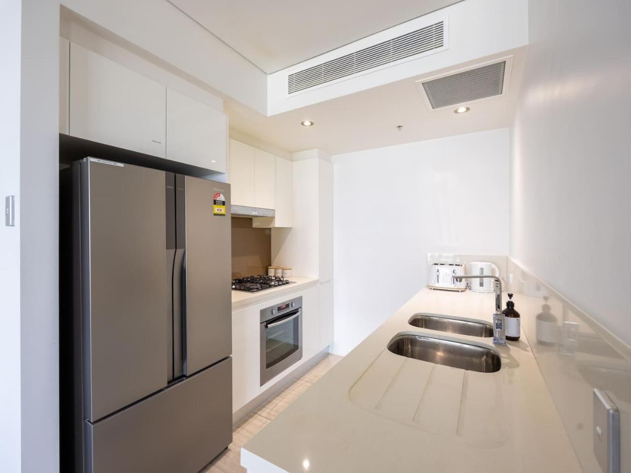 Stunning 2br Lights View Near Parks And Riverside Brisbane