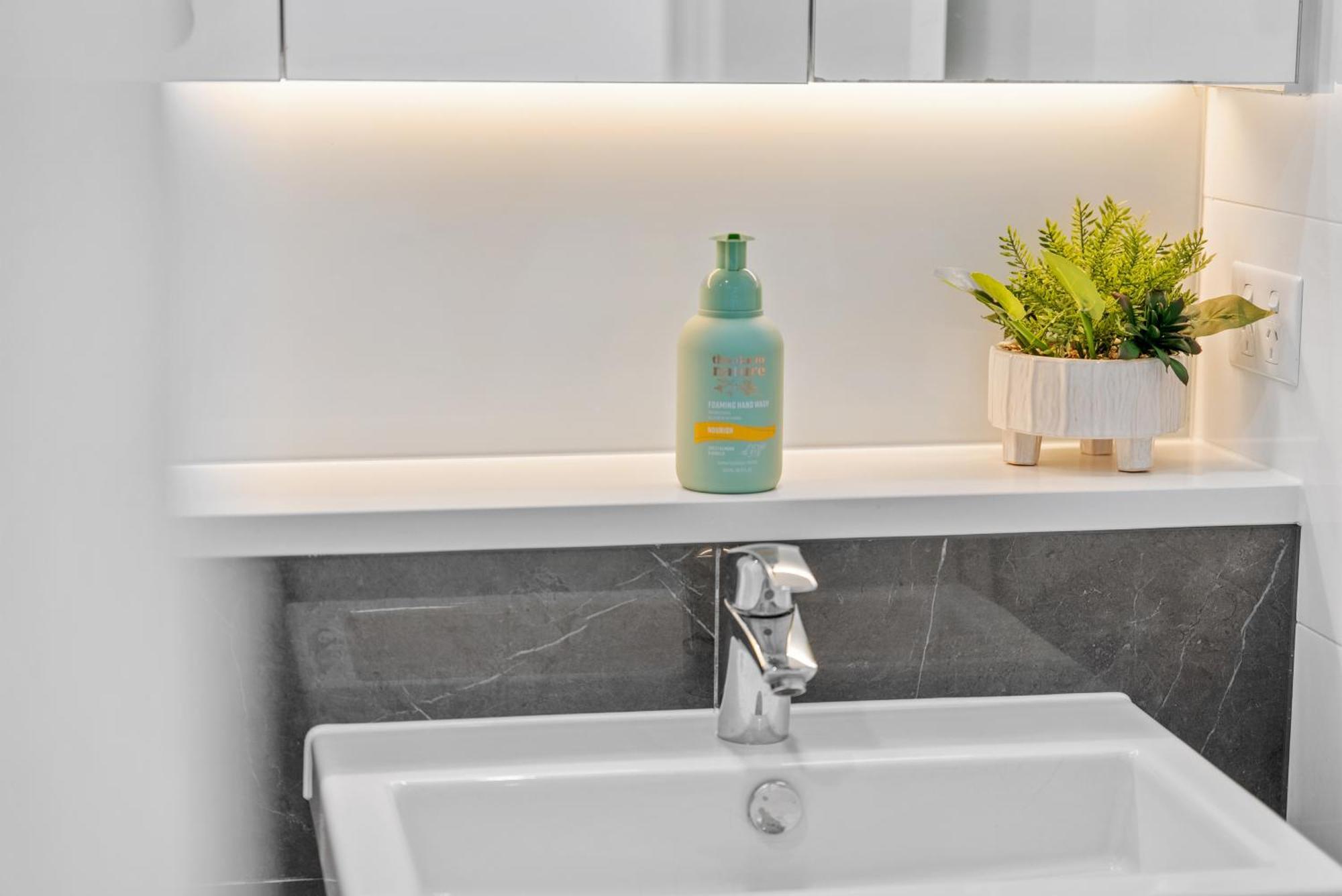 Riverviews 1br 1ba Skytower With Pool, Gym, Sauna Apartment Brisbane