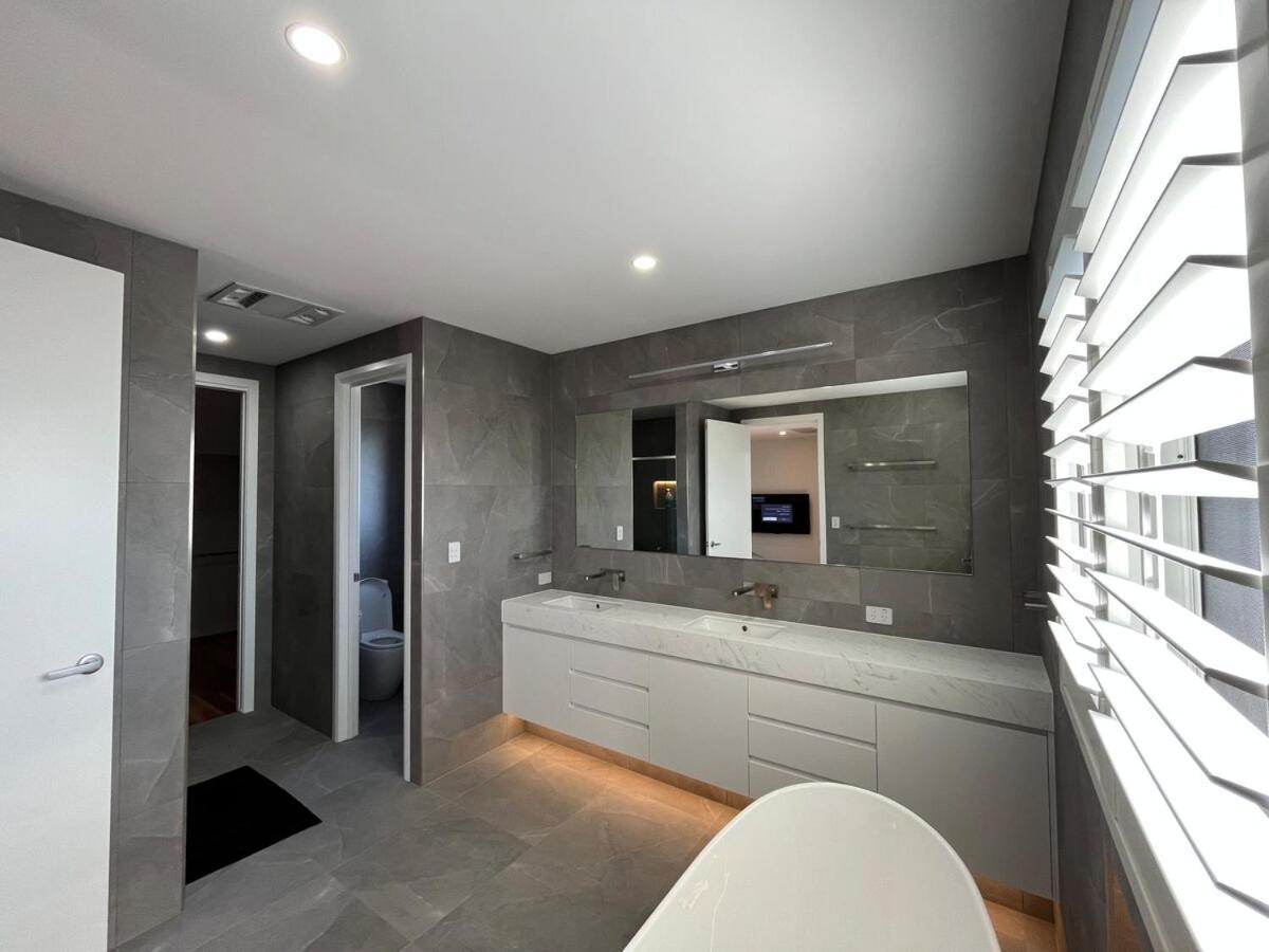 5 Star Luxury Build