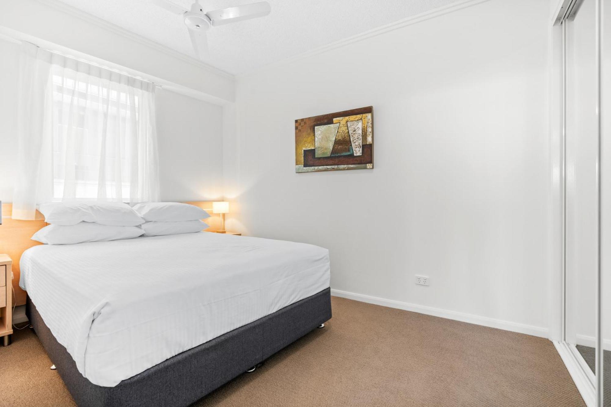 2-bed With River Views *