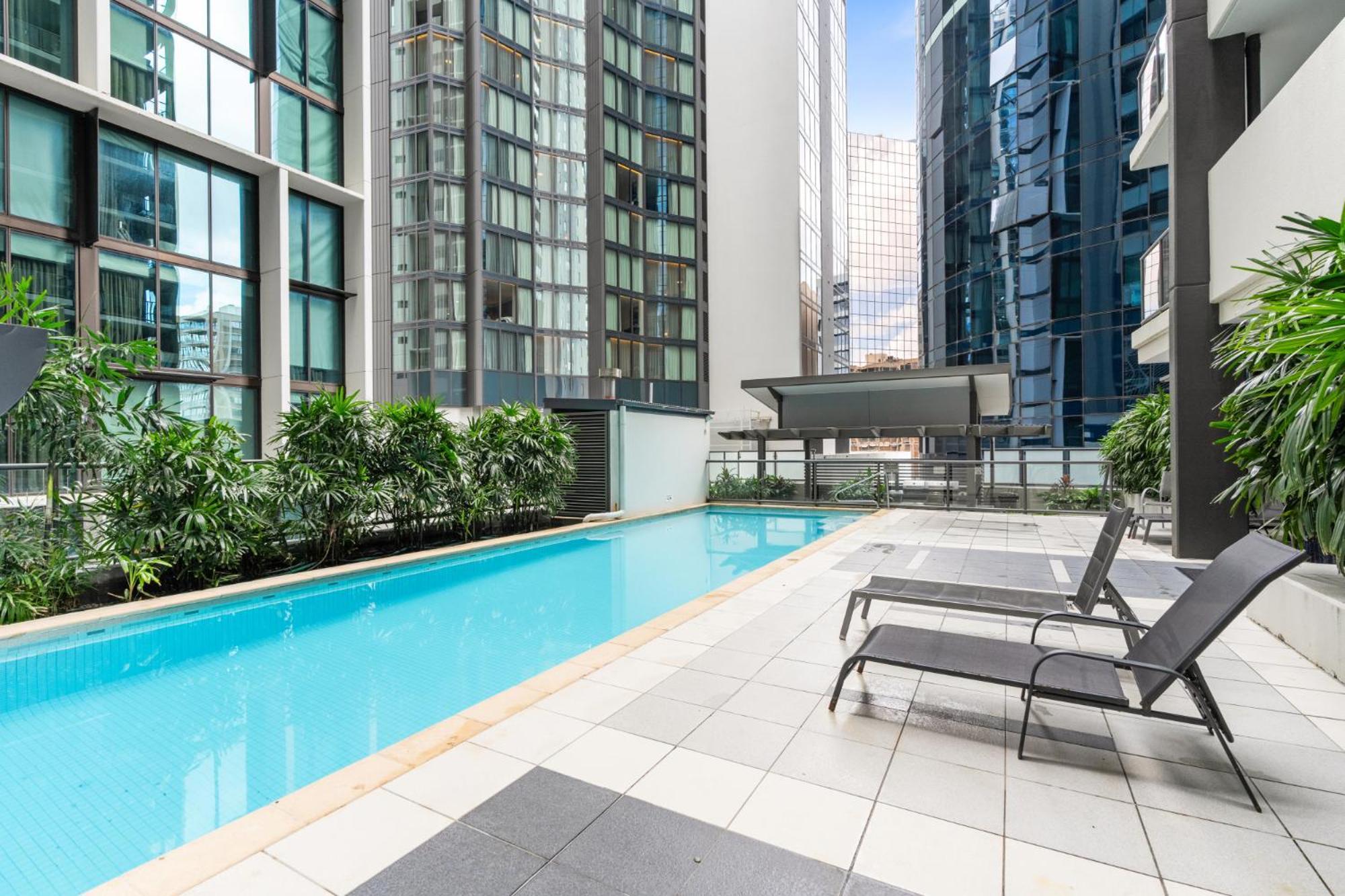 Apartment 2-bed With River Views *