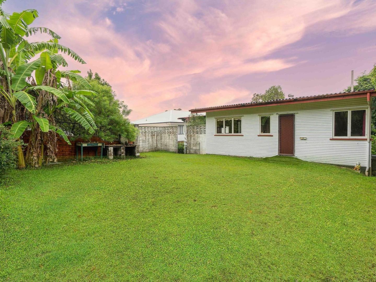 Quiet 4br Haven With Surroundings Brisbane