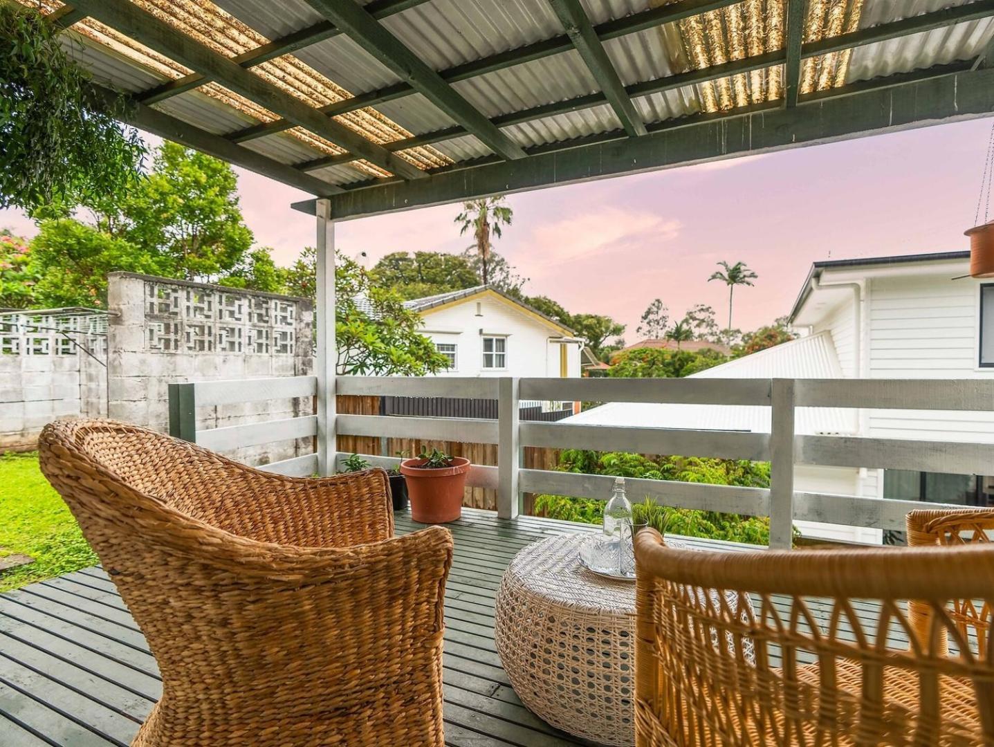Quiet 4br Haven With Surroundings Brisbane