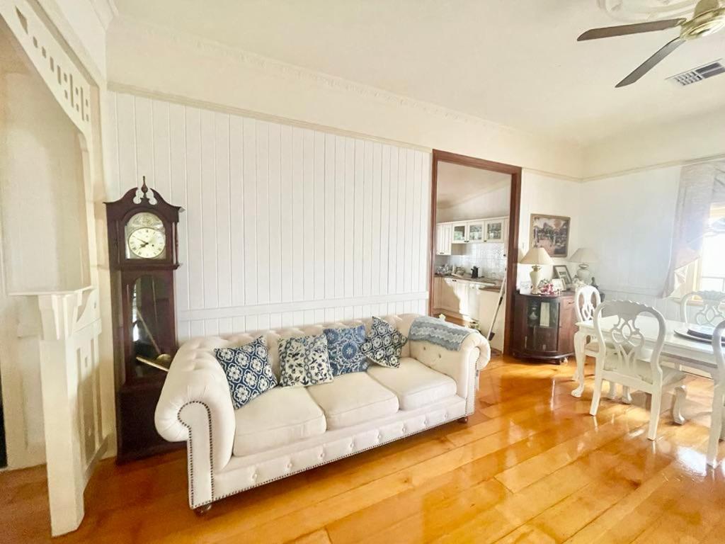 Kent Street Retreat Guest house