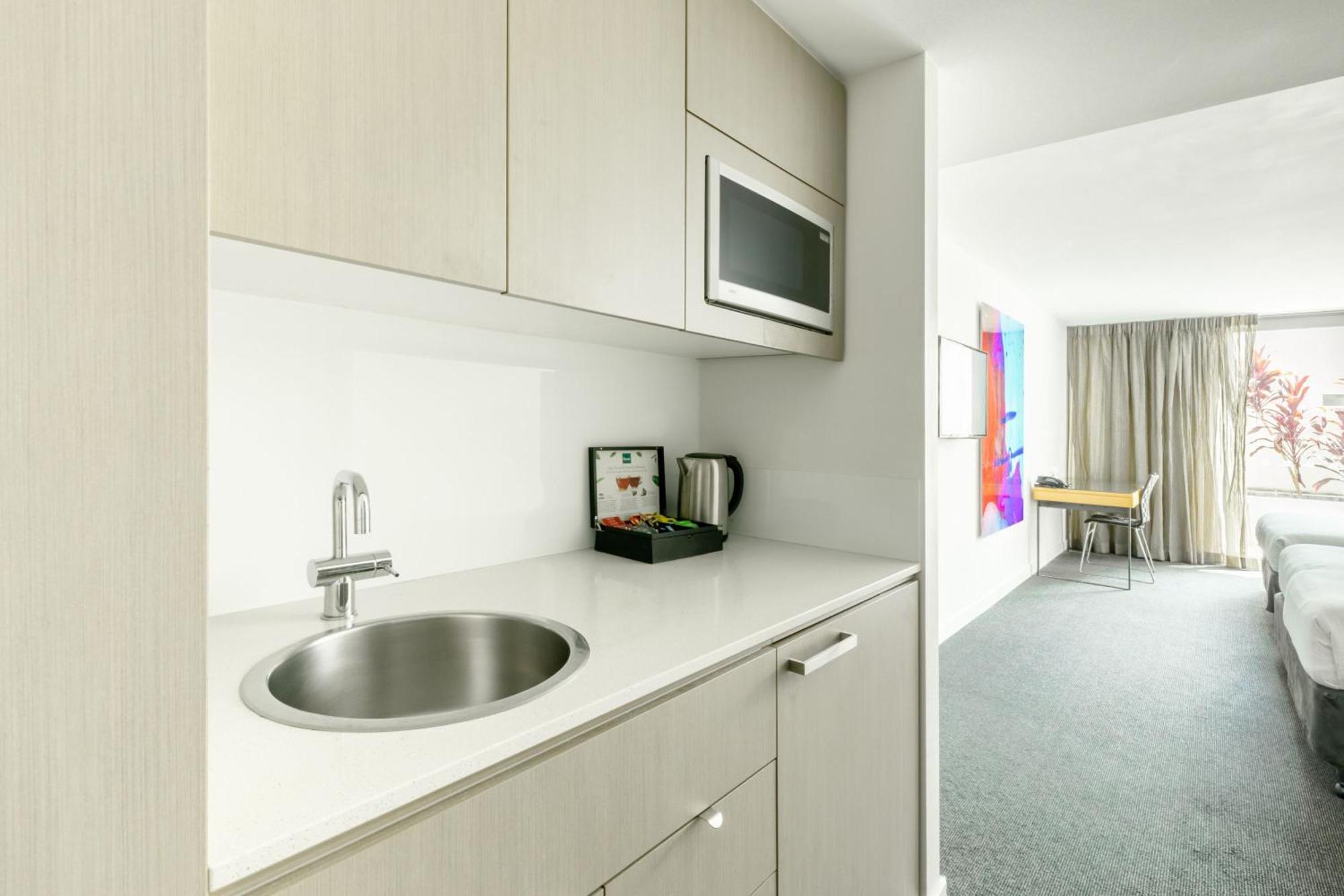 Mantra South Bank 4*