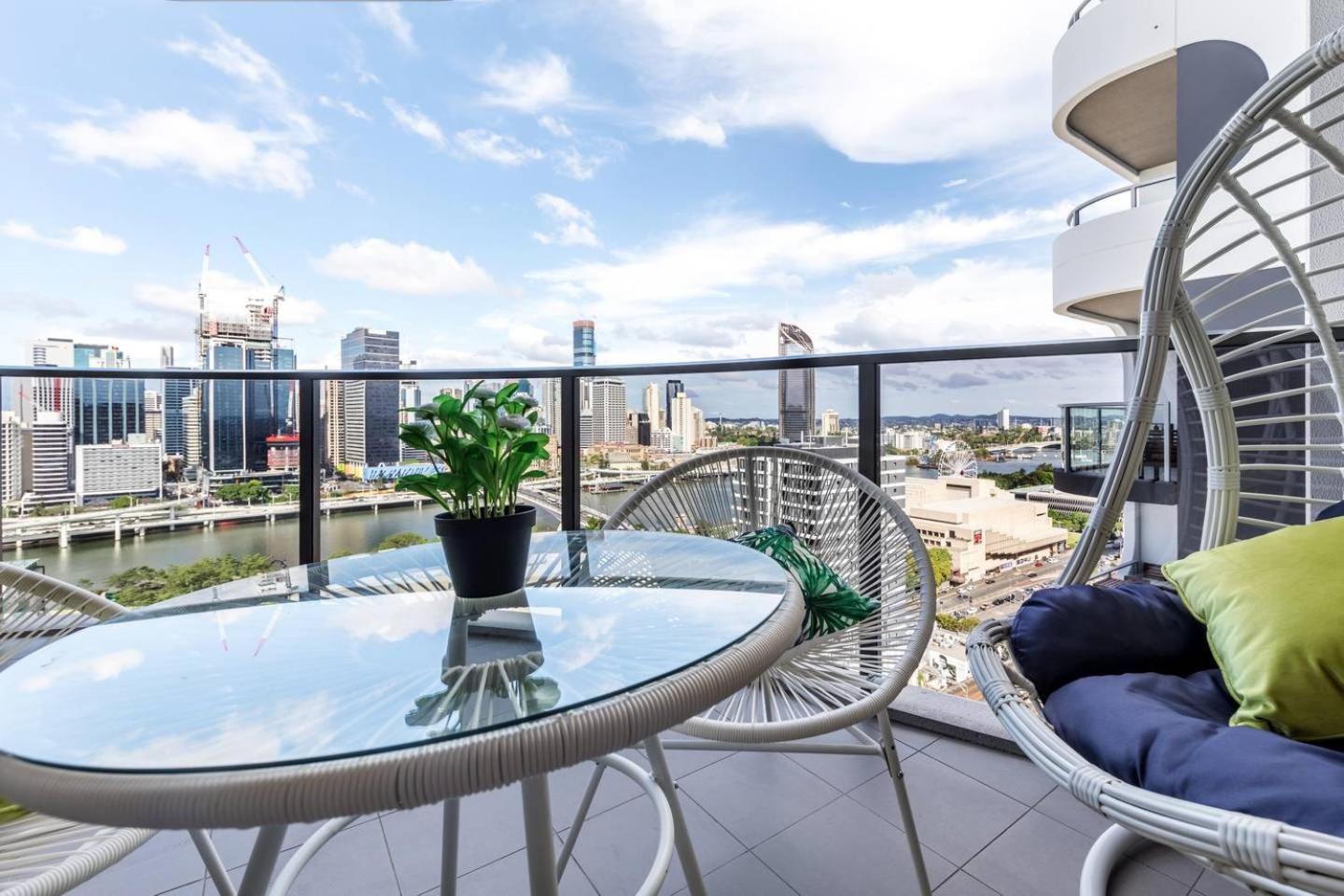 Southbank Exceptional View With Huge Balcony High Lvl Style * Brisbane