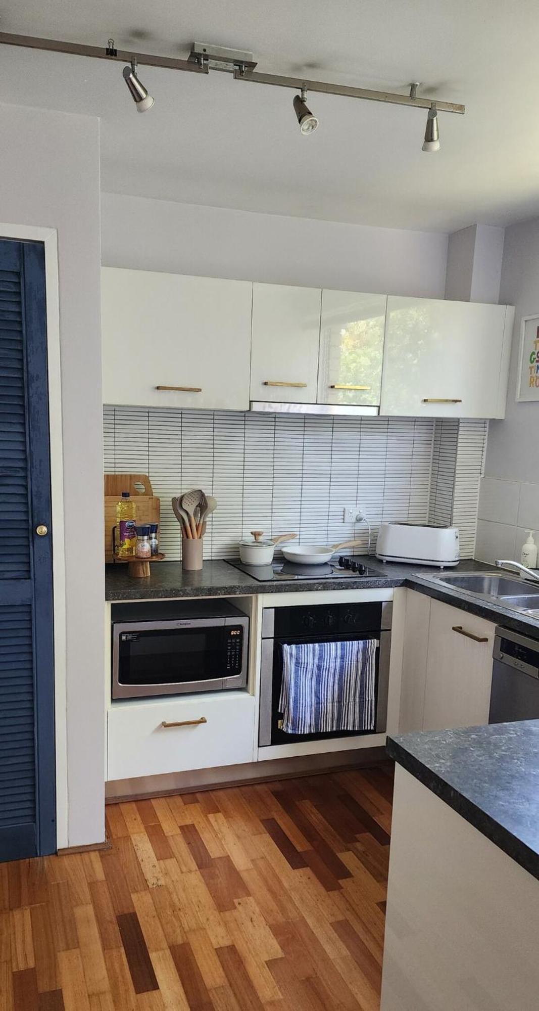 Apartment Funky Vibes 2 Bedroom Gem *