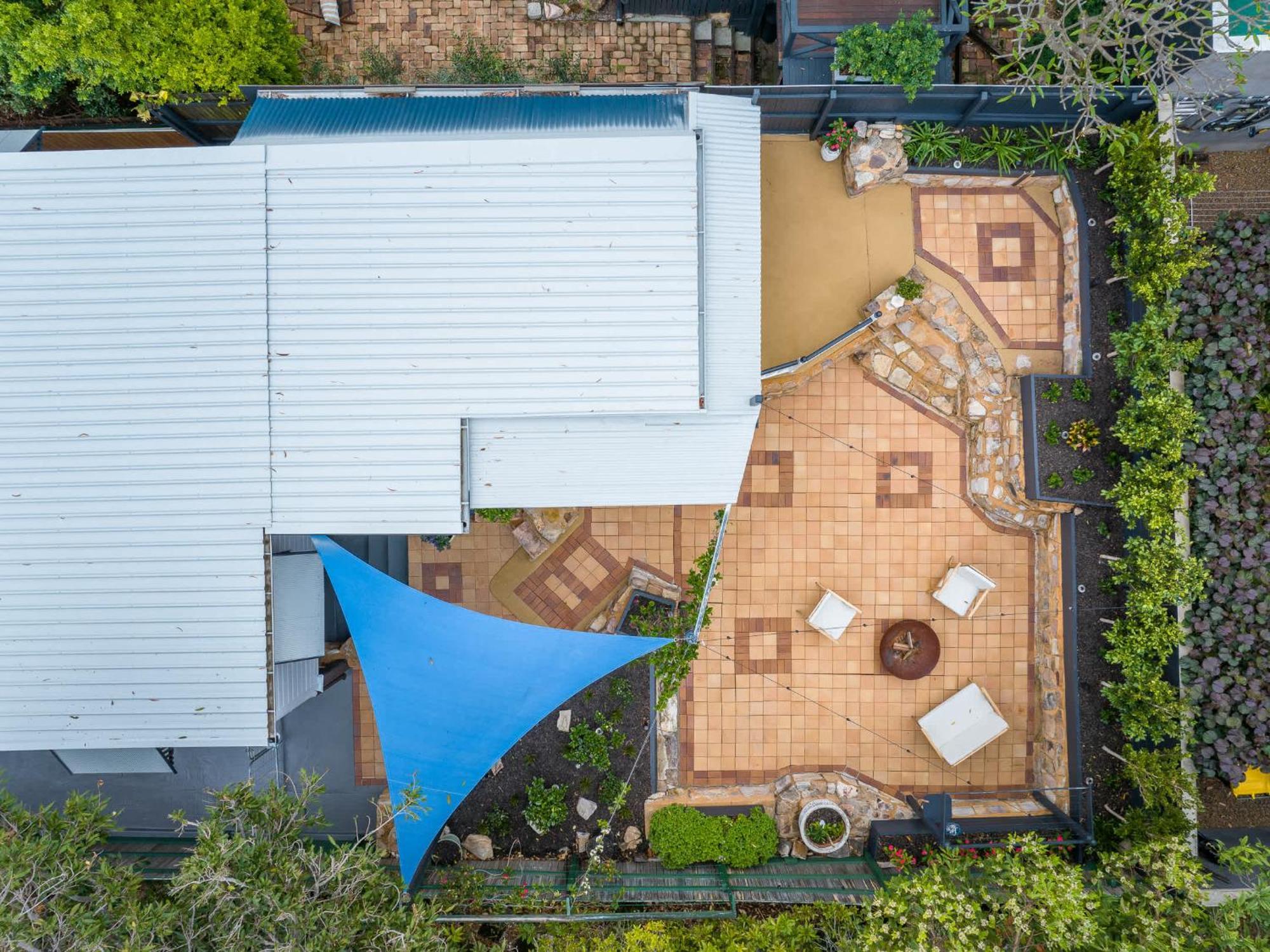 3 Bed Queenslander In Heart Of *