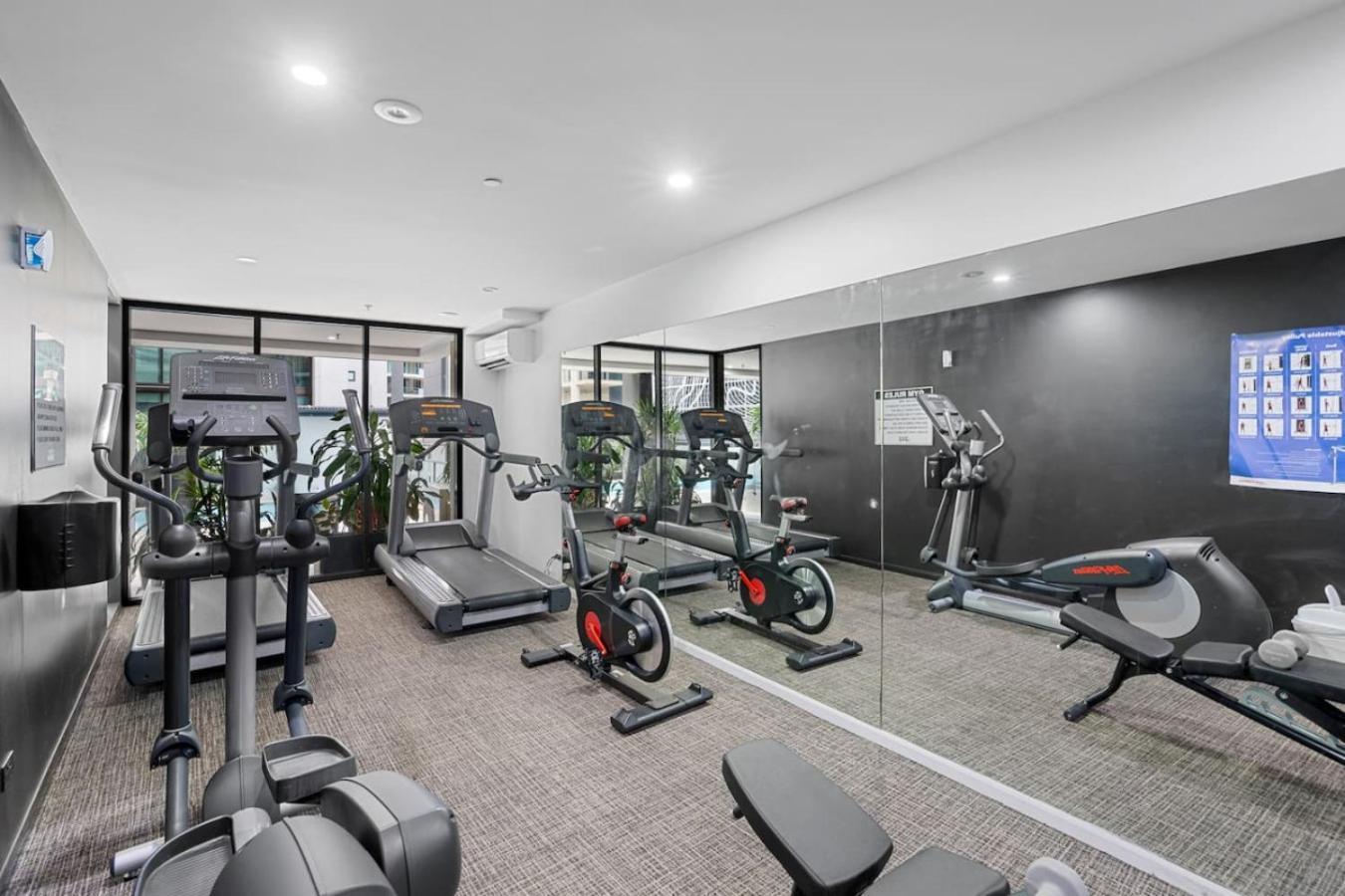 Apartment Value 2beds At Cbd With Pool Gym Carpark