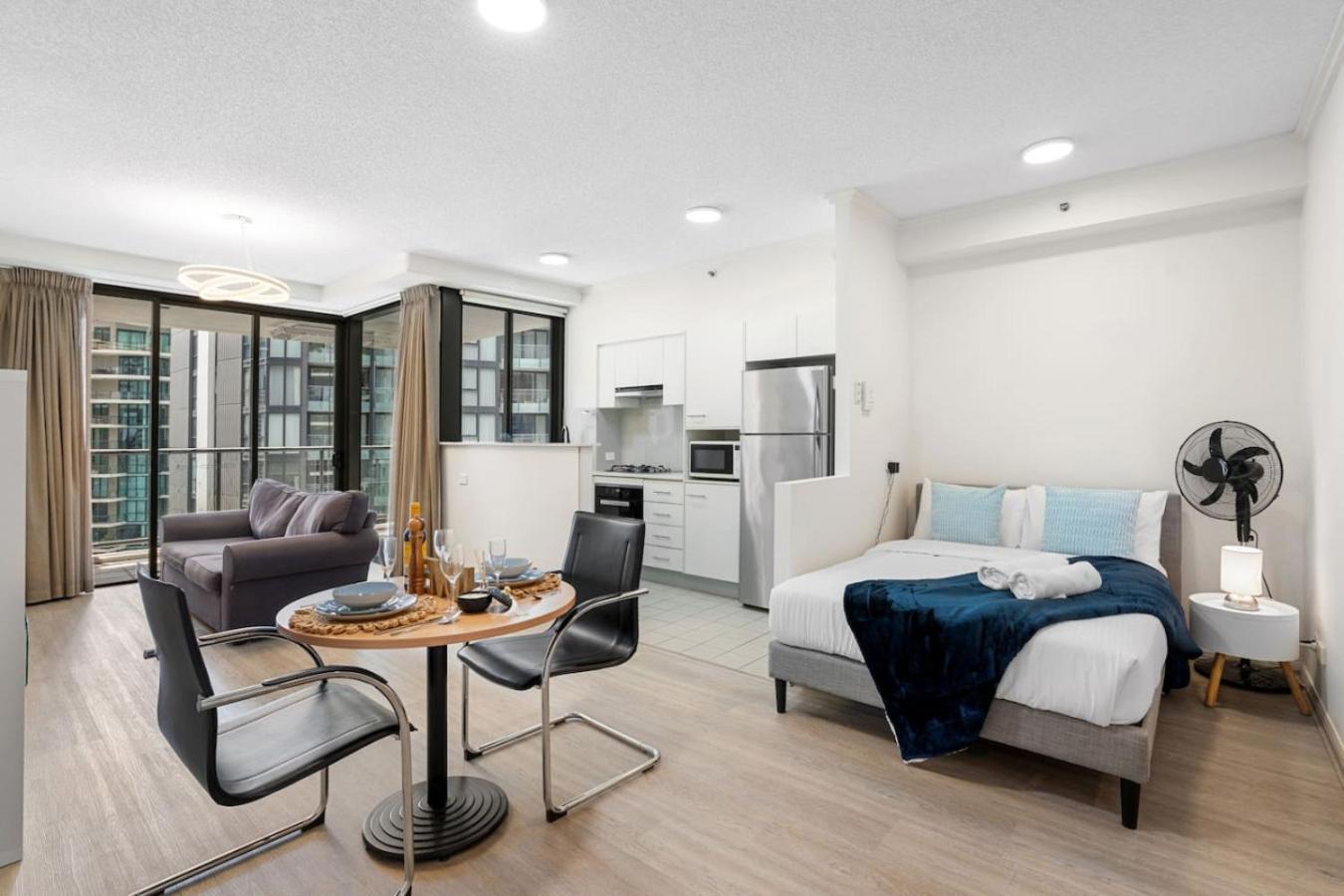 Value 2beds At Cbd With Pool Gym Carpark Brisbane