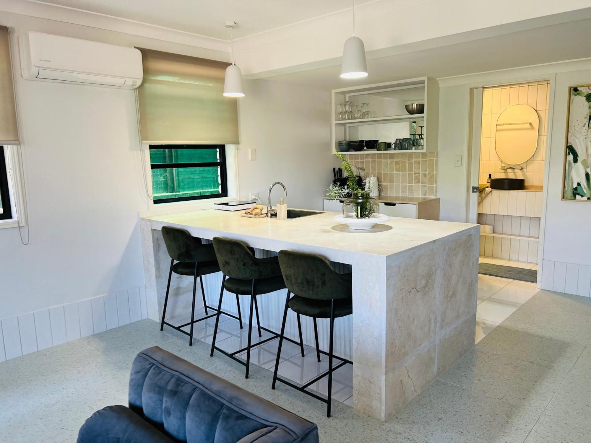 Sophisticated Spacious Self Contained Apartment