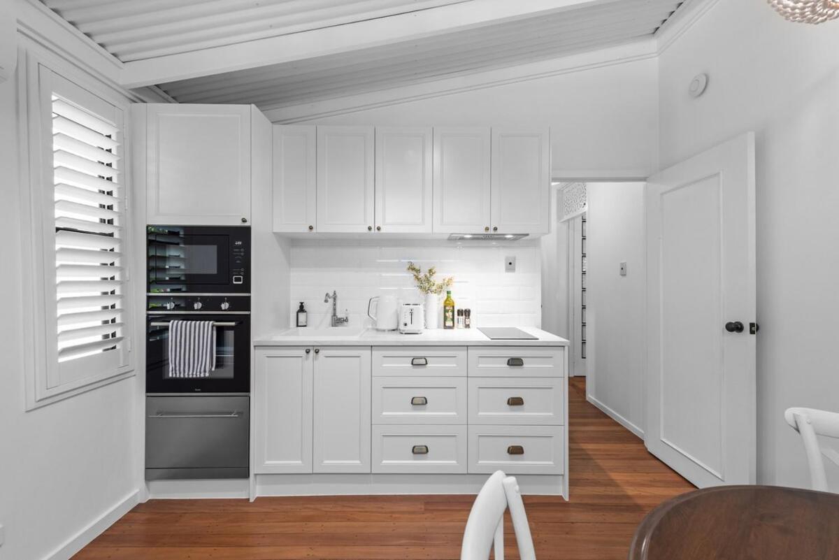 The Corner Shop - New Farm Apartment