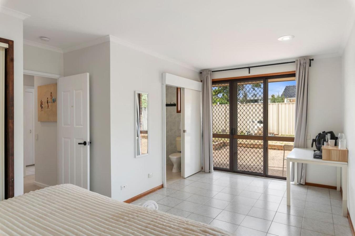 Affordable 1bed Close To Malls And Transit Apartment Brisbane