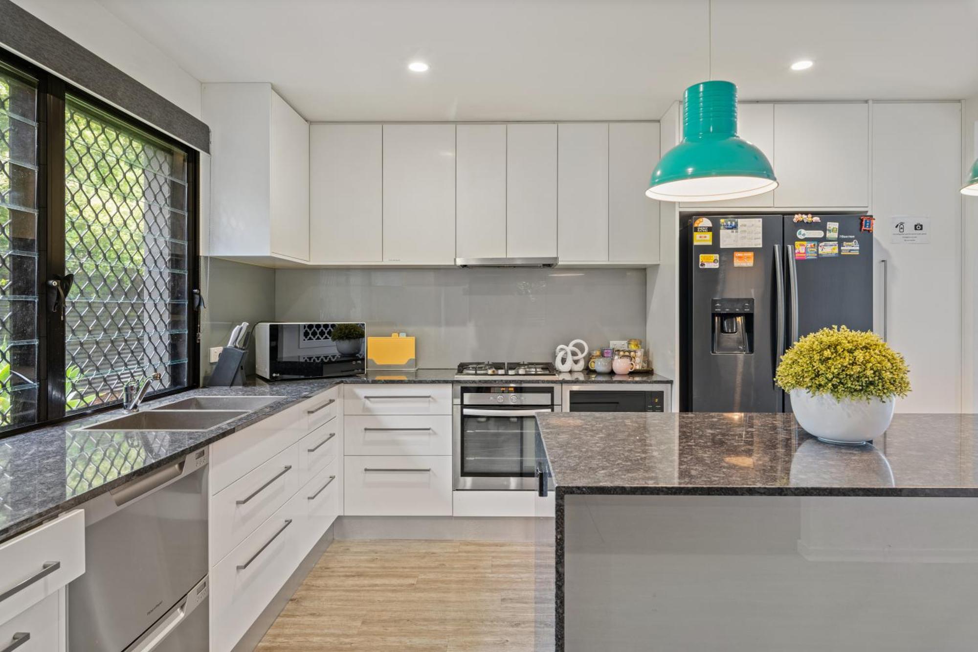 4br Haven In Macgregor - Family Fun Awaits Apartment Brisbane