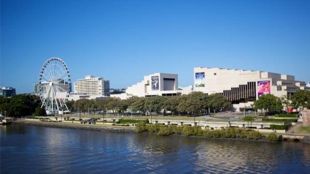 Urban Luxe Retreat - South Boutique W Free Carpark Apartment *