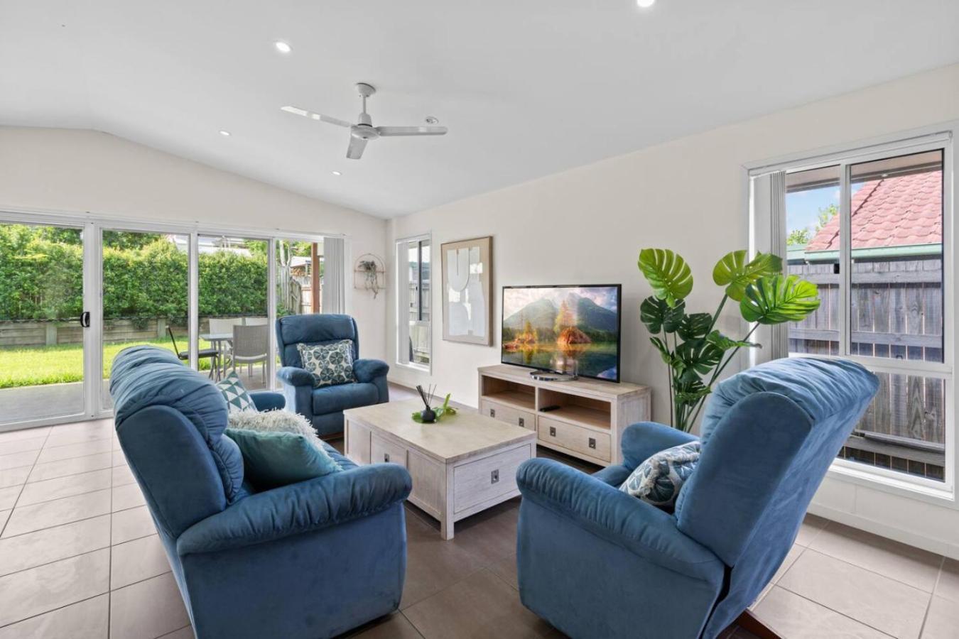Charming 4bedroom Near Train Station And Beaches Brisbane