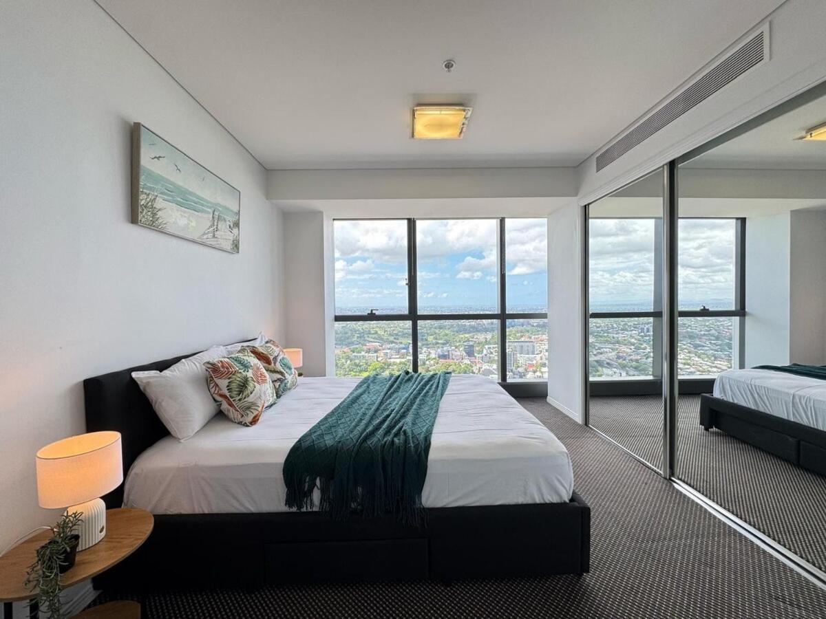 Luxury Meriton Retreat Brisbane