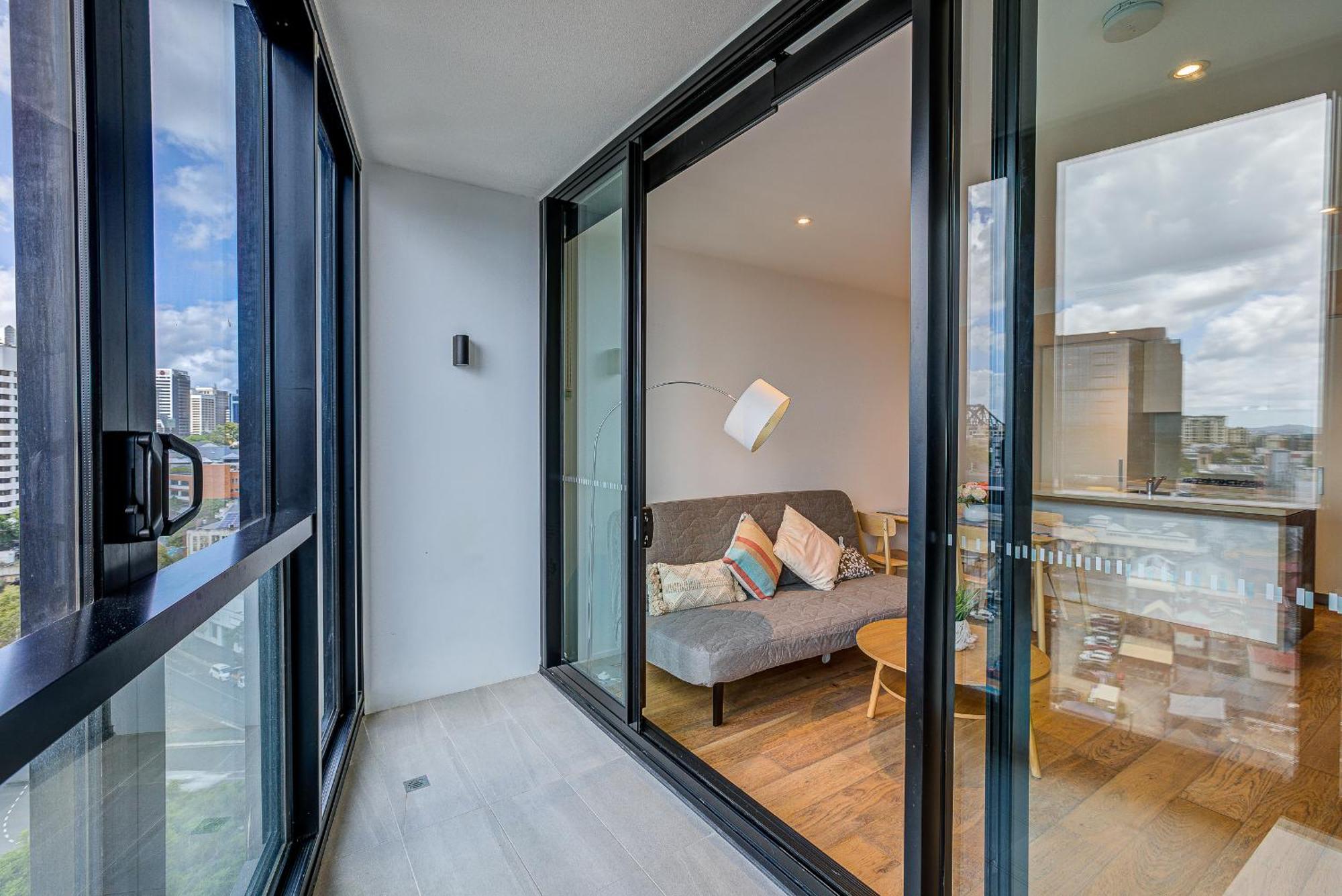 Skyline Haven, Luxe 2br With Pool & Gym In Fortitude Valley Apartment