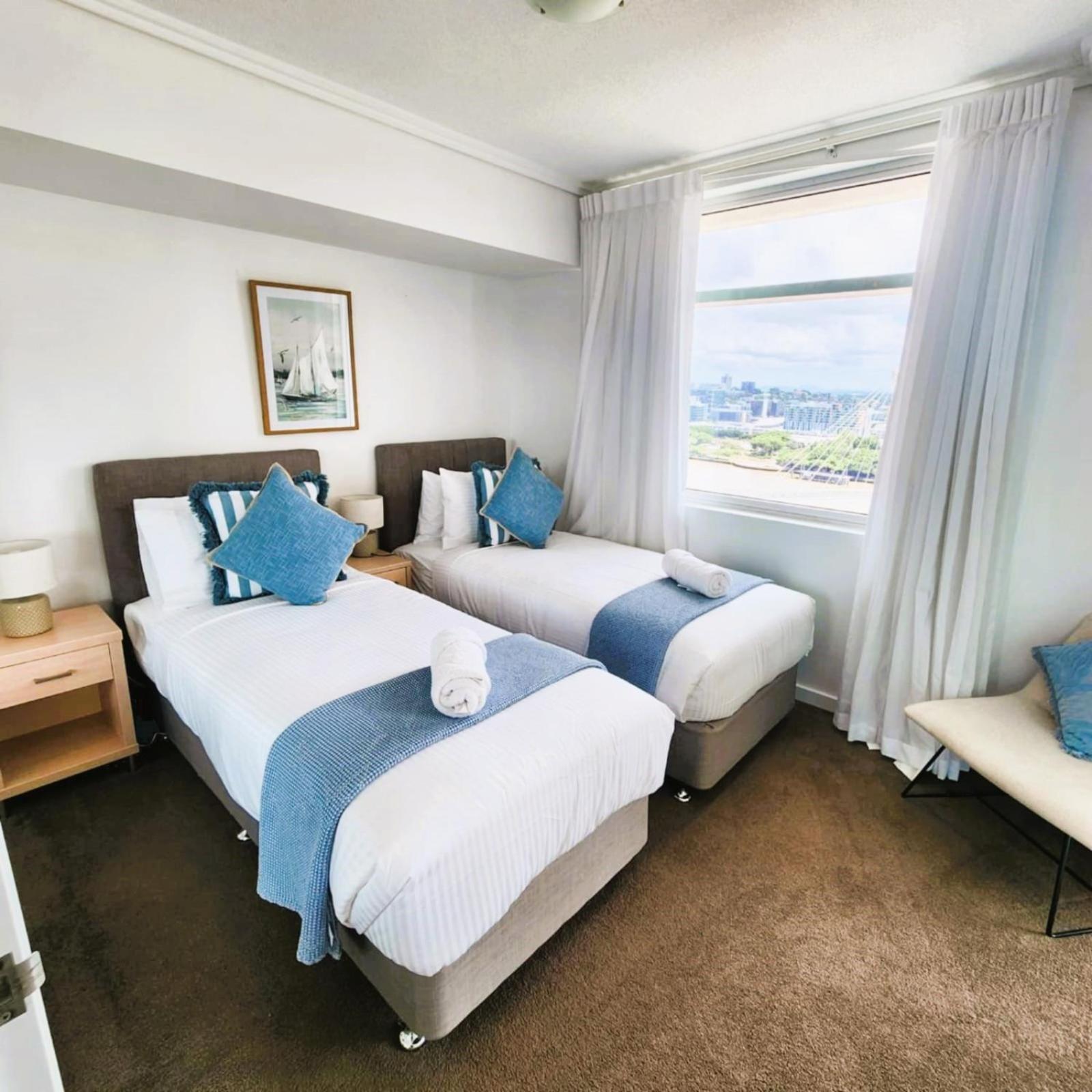 Hampton's Haven On Level 17 In Casino Towers Apartment *