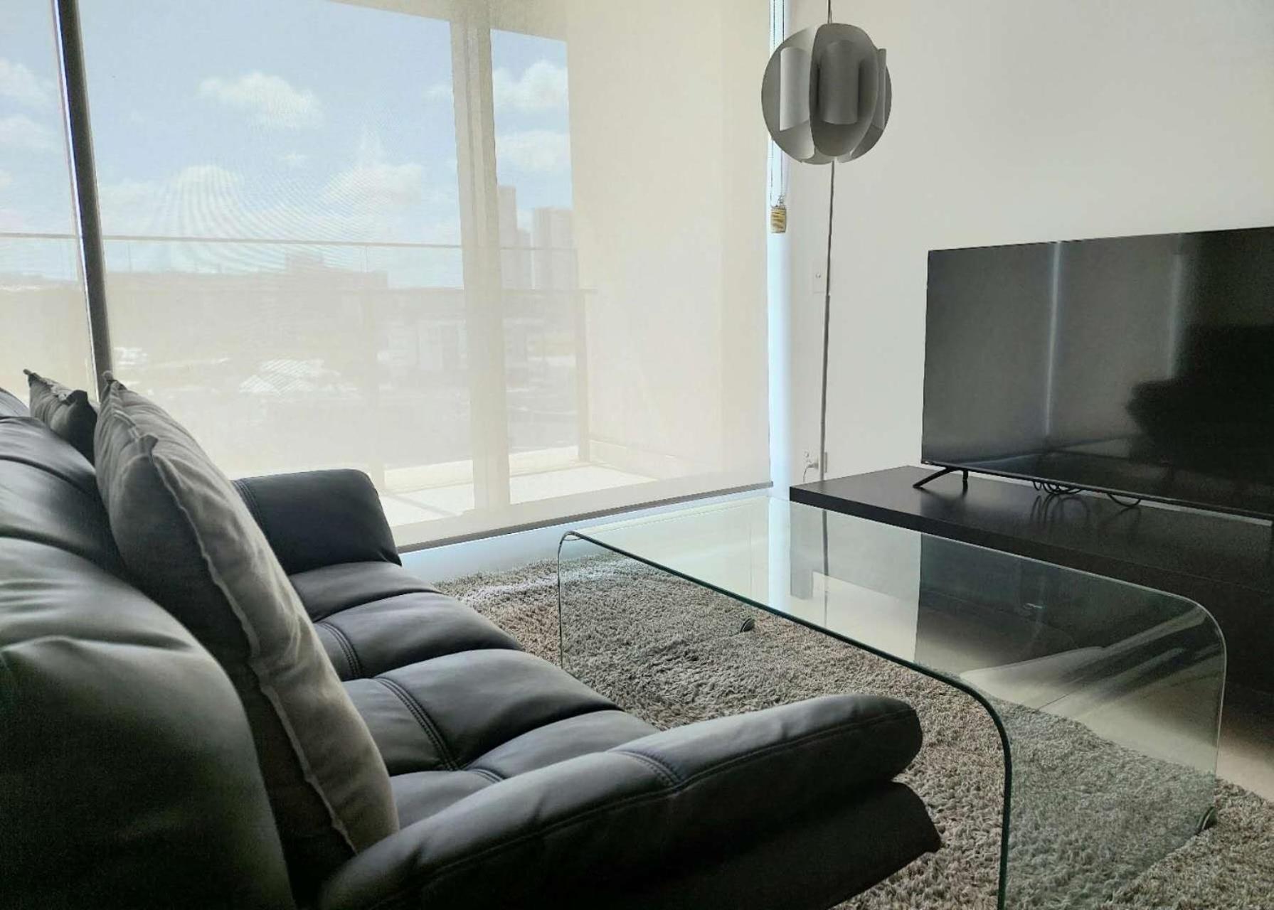 Apartment Modern 5-guest Pool Retreat For Family & Business Brisbane