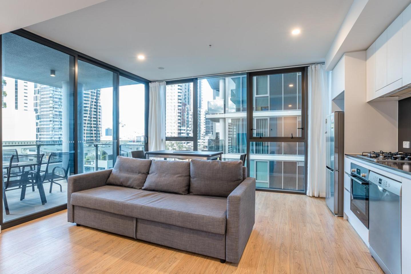 Apartment 1-bedroom With Pool, Sauna, And Parking In South