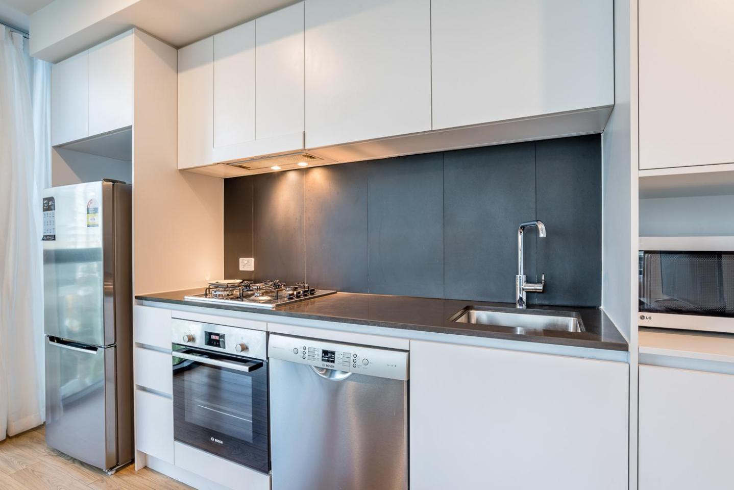 1-bedroom With Pool, Sauna, And Parking In South Apartment *
