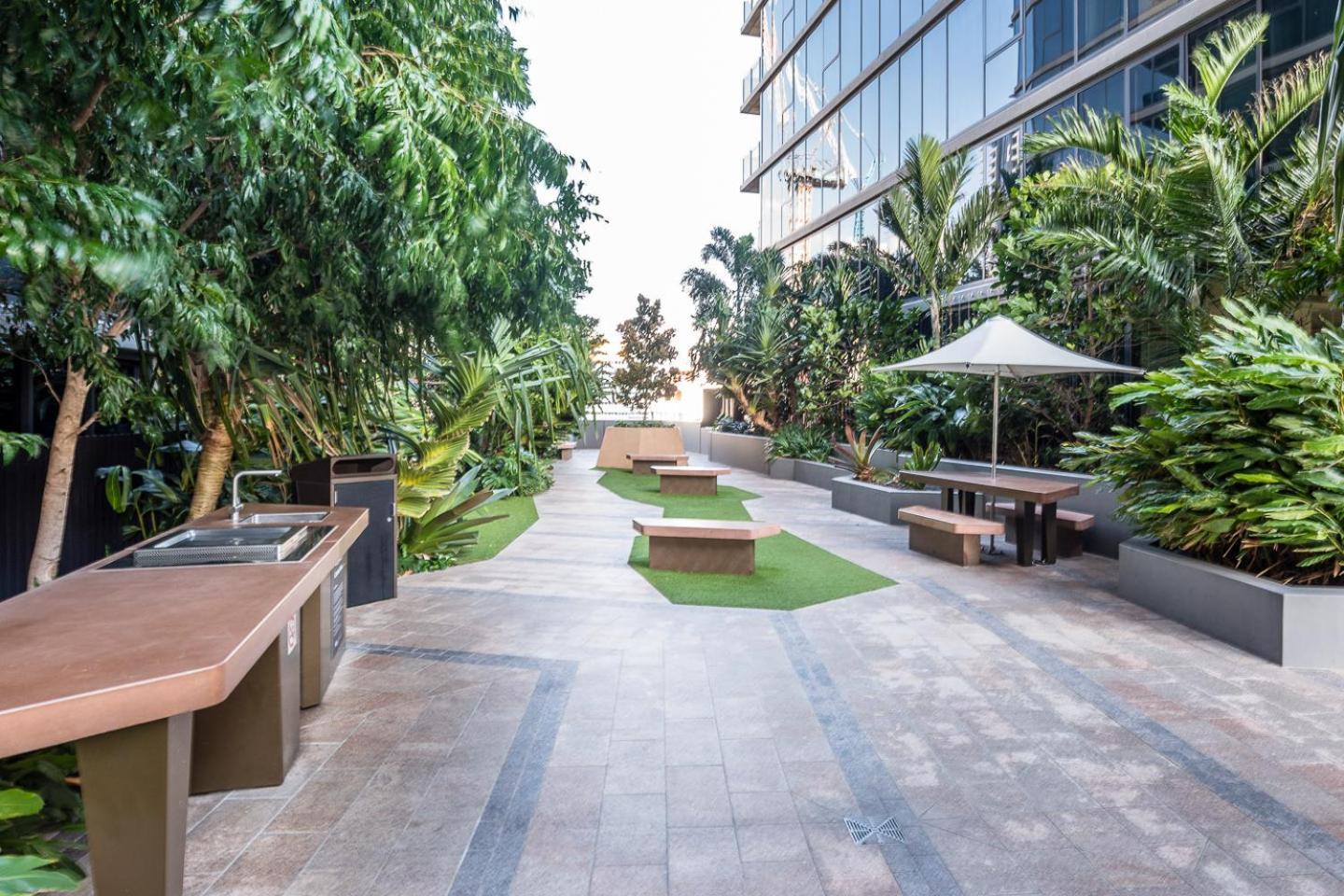 1-bedroom With Pool, Sauna, And Parking In South Apartment *