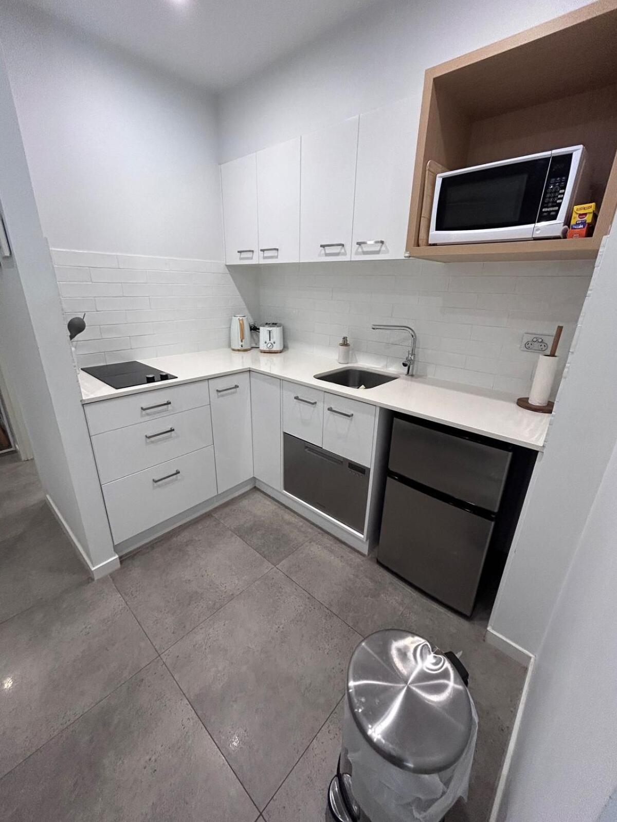 Apartment Location, Location, Location - Modern *