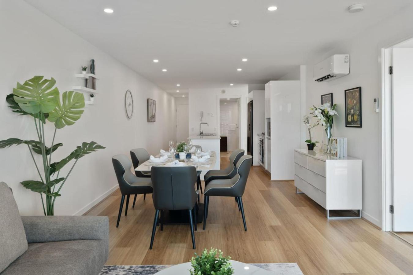 Apartment Cbd Modern 3bed Panoramic River View, 2cars And Pool *