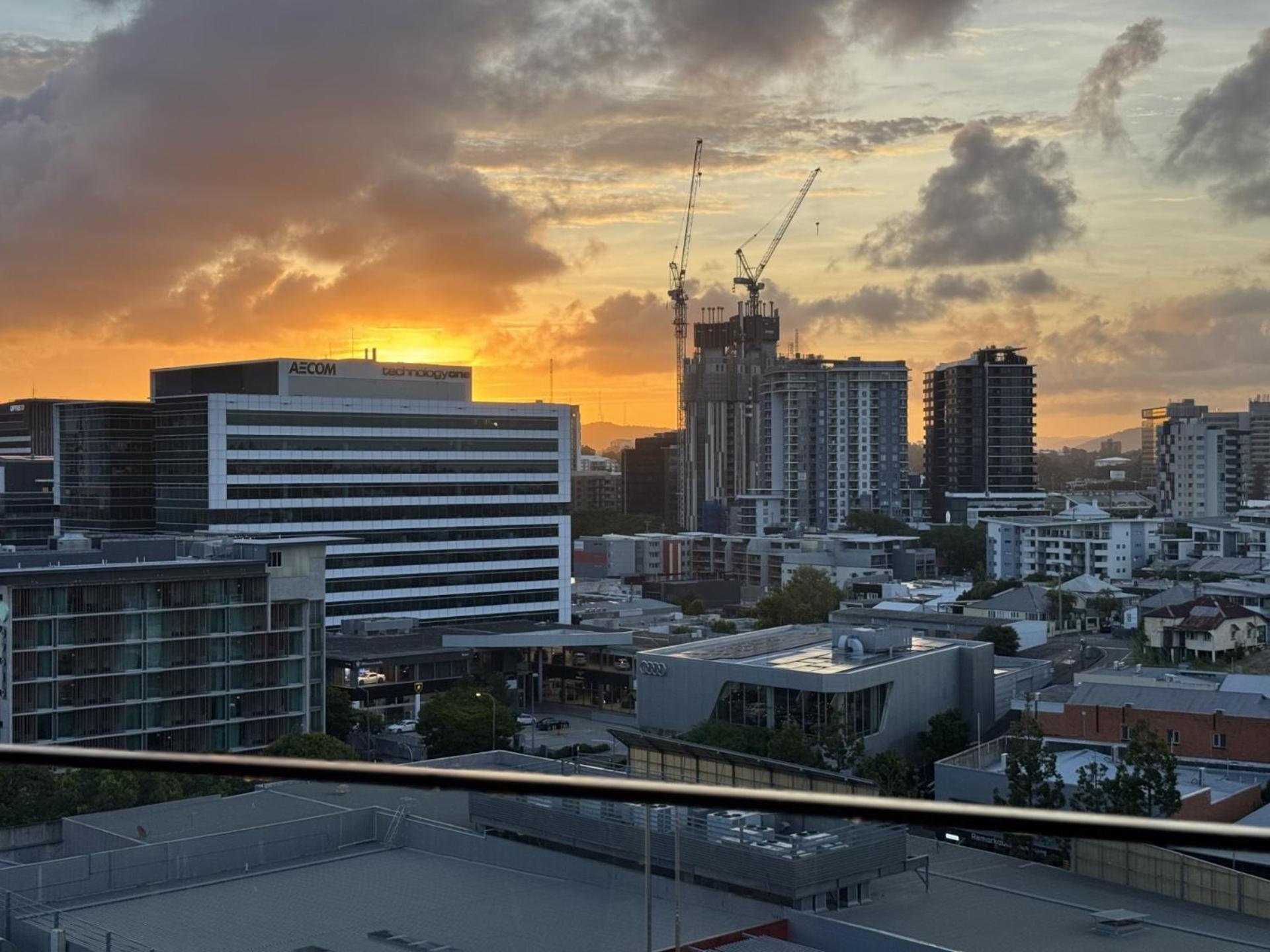 Apartment Elite With And Sunset View - Free Parking *