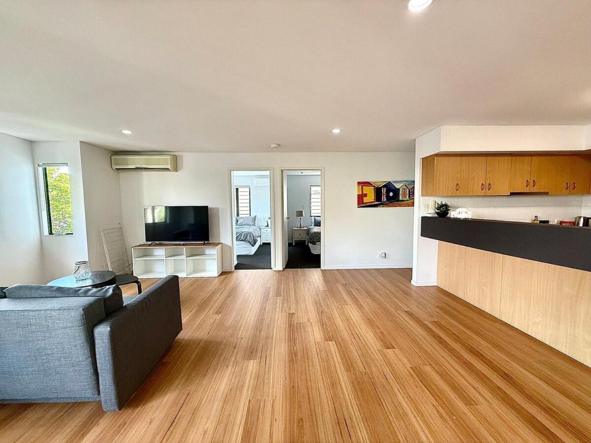 Apartment Kangaroo Point - Being Everywhere At Once! Spacious 3 Bedroom Apartment, Location! Free Carpark Brisbane