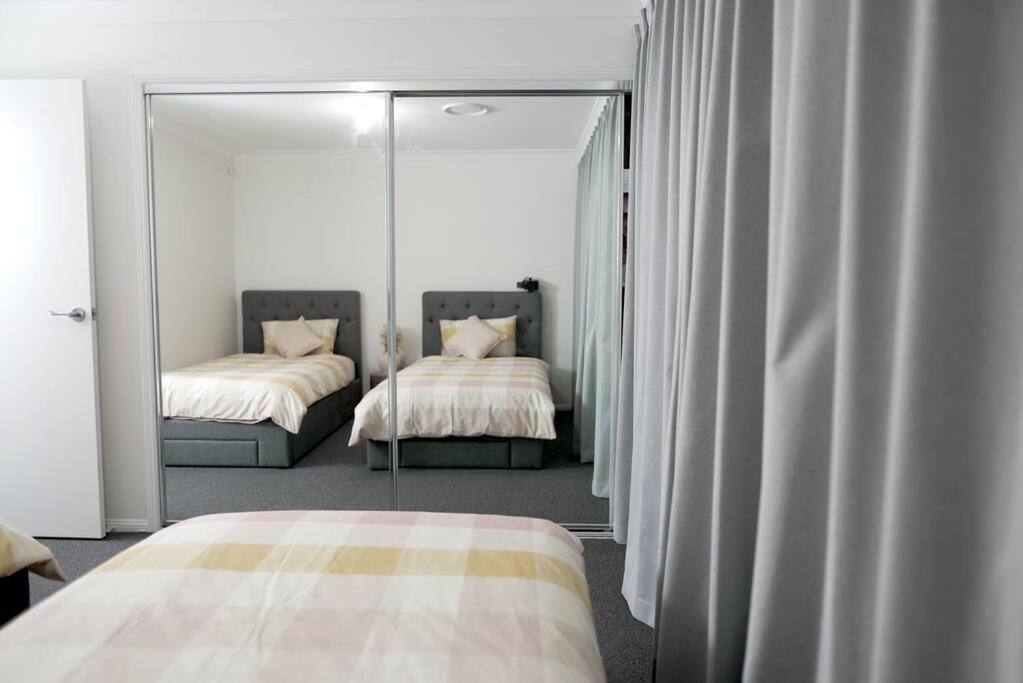 Modern Family House Close To The Airport & Brisbane