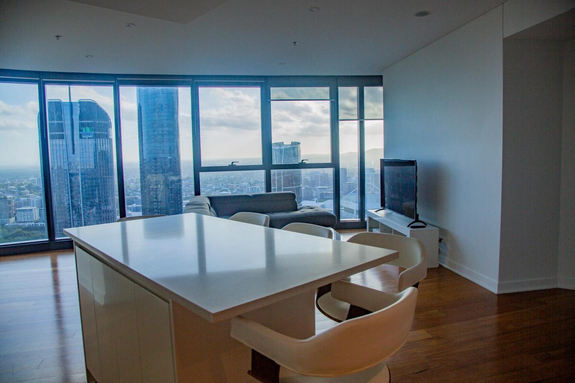 Imagine 4 Bedroom Apartment *
