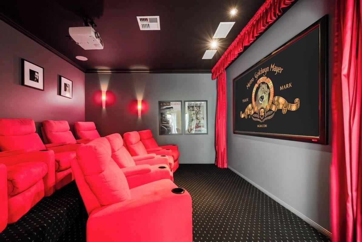 Maison Marie: Cinebar Getaway 4 Bedrooms 2.5 Baths Holiday home Brisbane