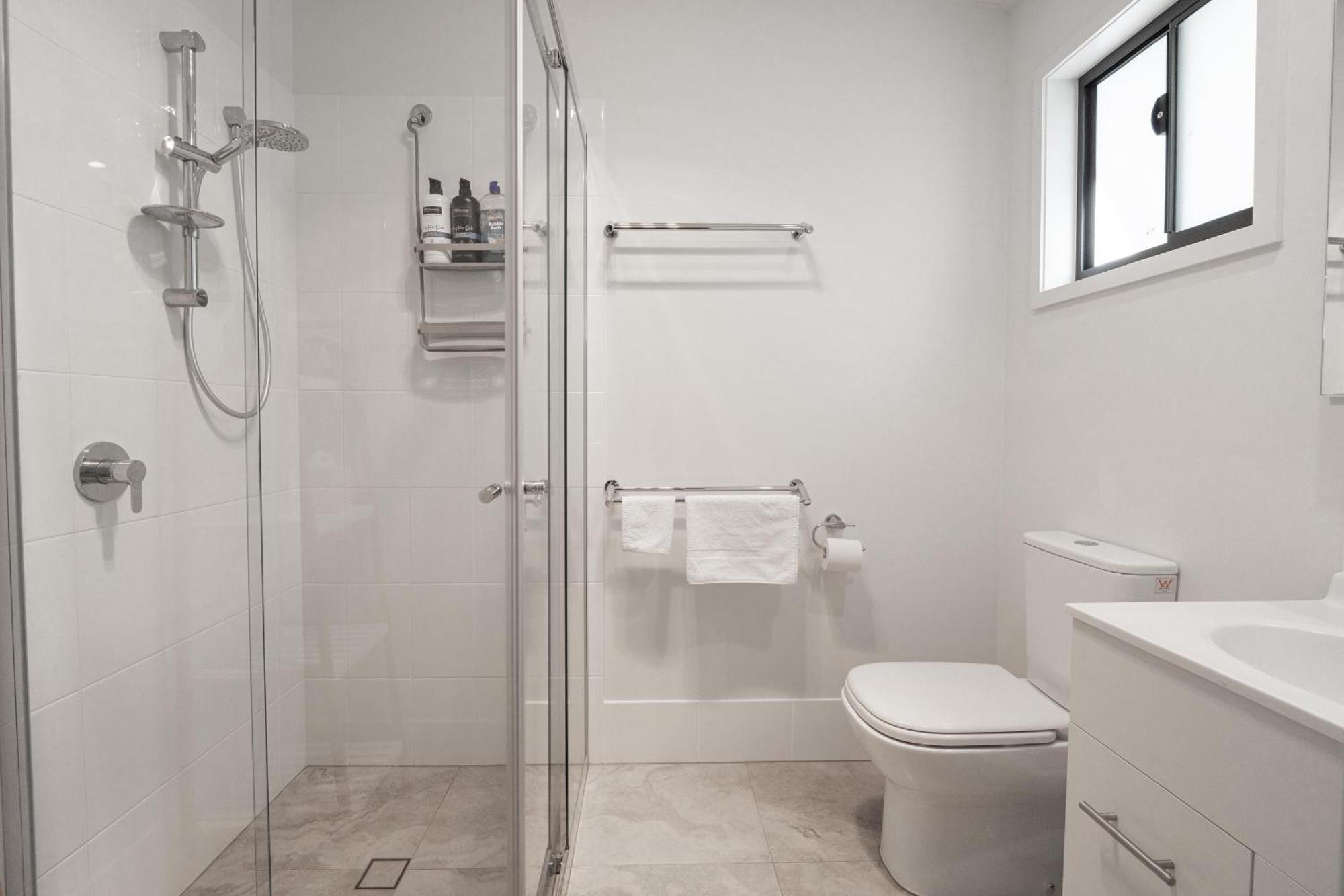 Cozy 1 Bed 1 Bath Tiny Near Cbd - C195