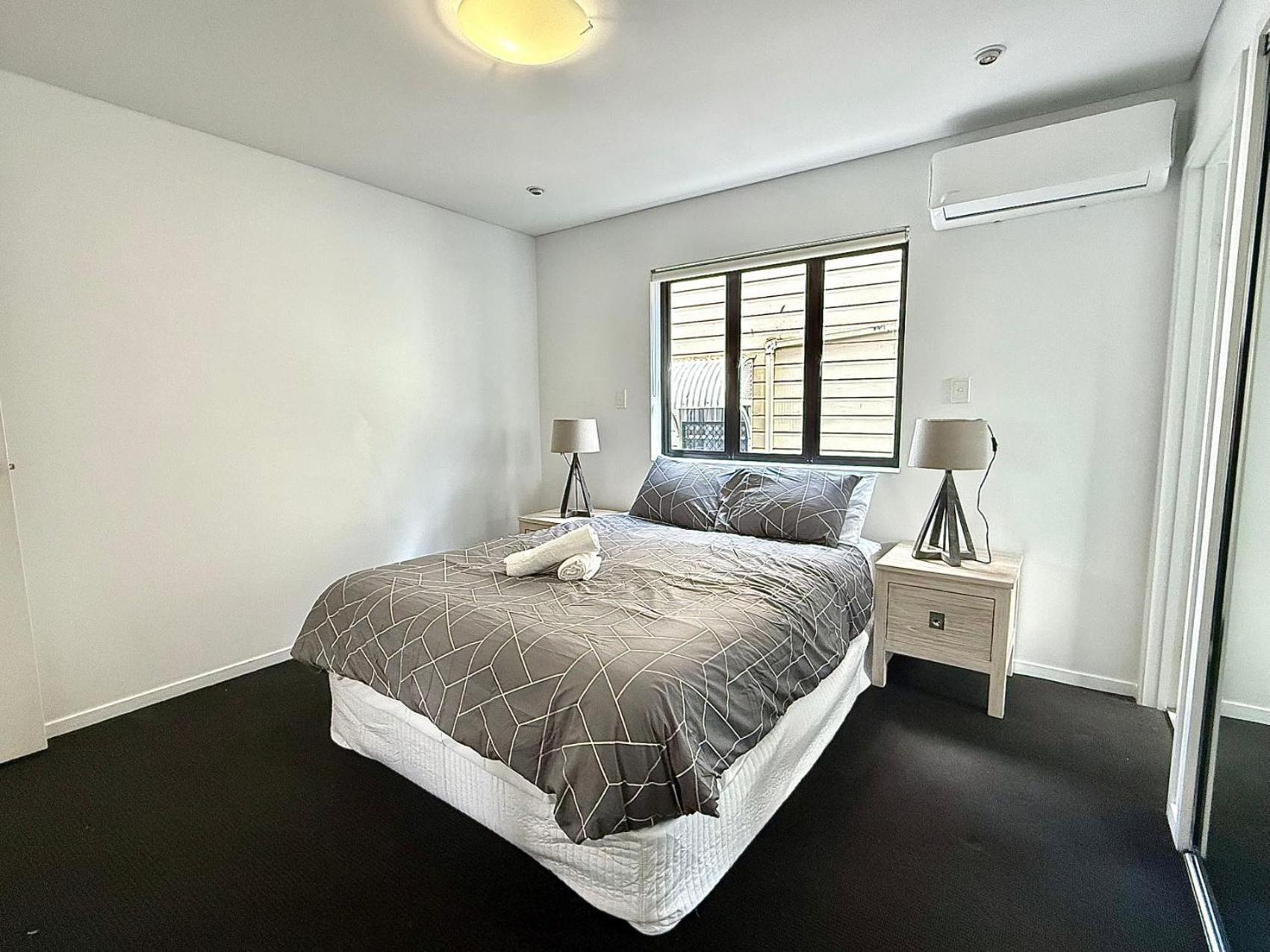 Apartment Kangaroo Point - Being Everywhere At Once! Spacious 3 Bedroom Apartment, Location! Free Carpark