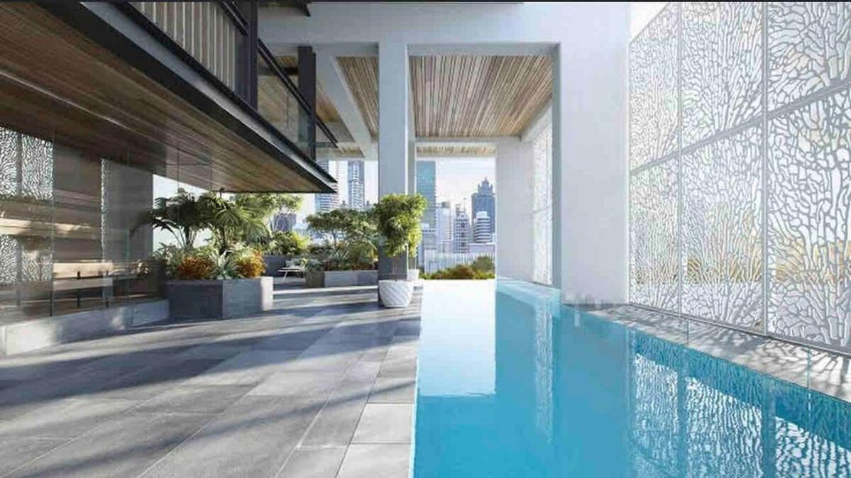Luxury Breathtaking View Ensuite & Parking