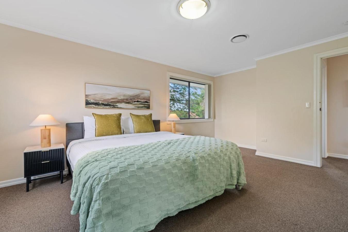 Affordable Convenient 4beds With Ducted Ac Holiday home *