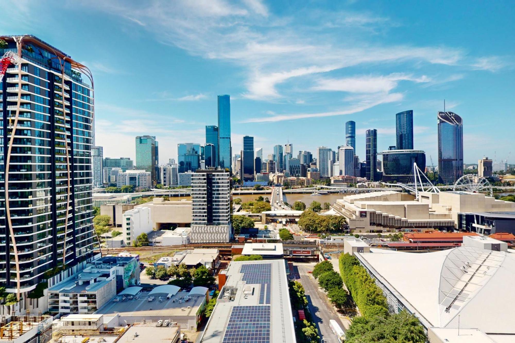 Urban Luxe Retreat - South Boutique W Free Carpark *