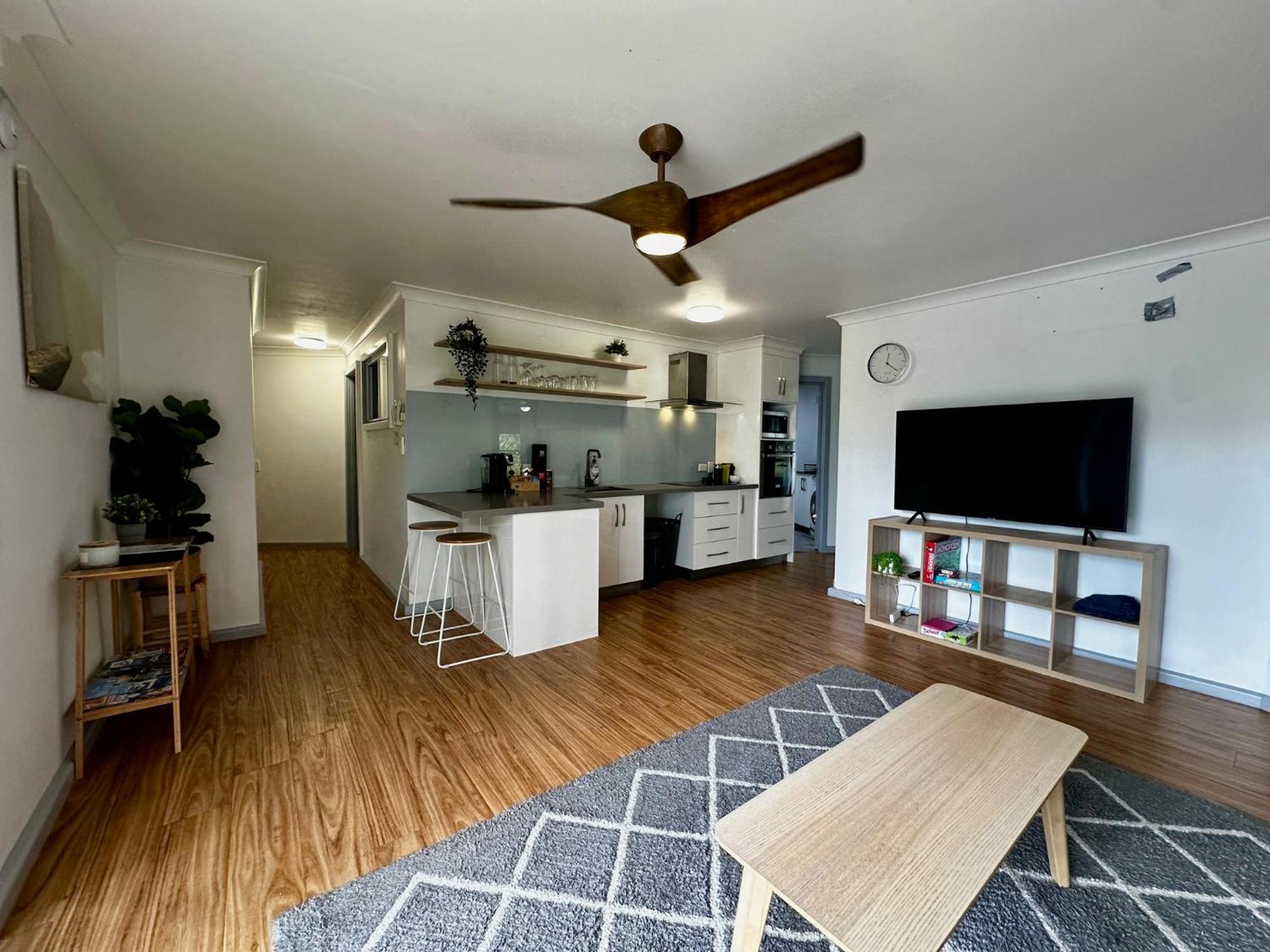 Central, Leafy & Modern 3-bedroom Apartment Brisbane