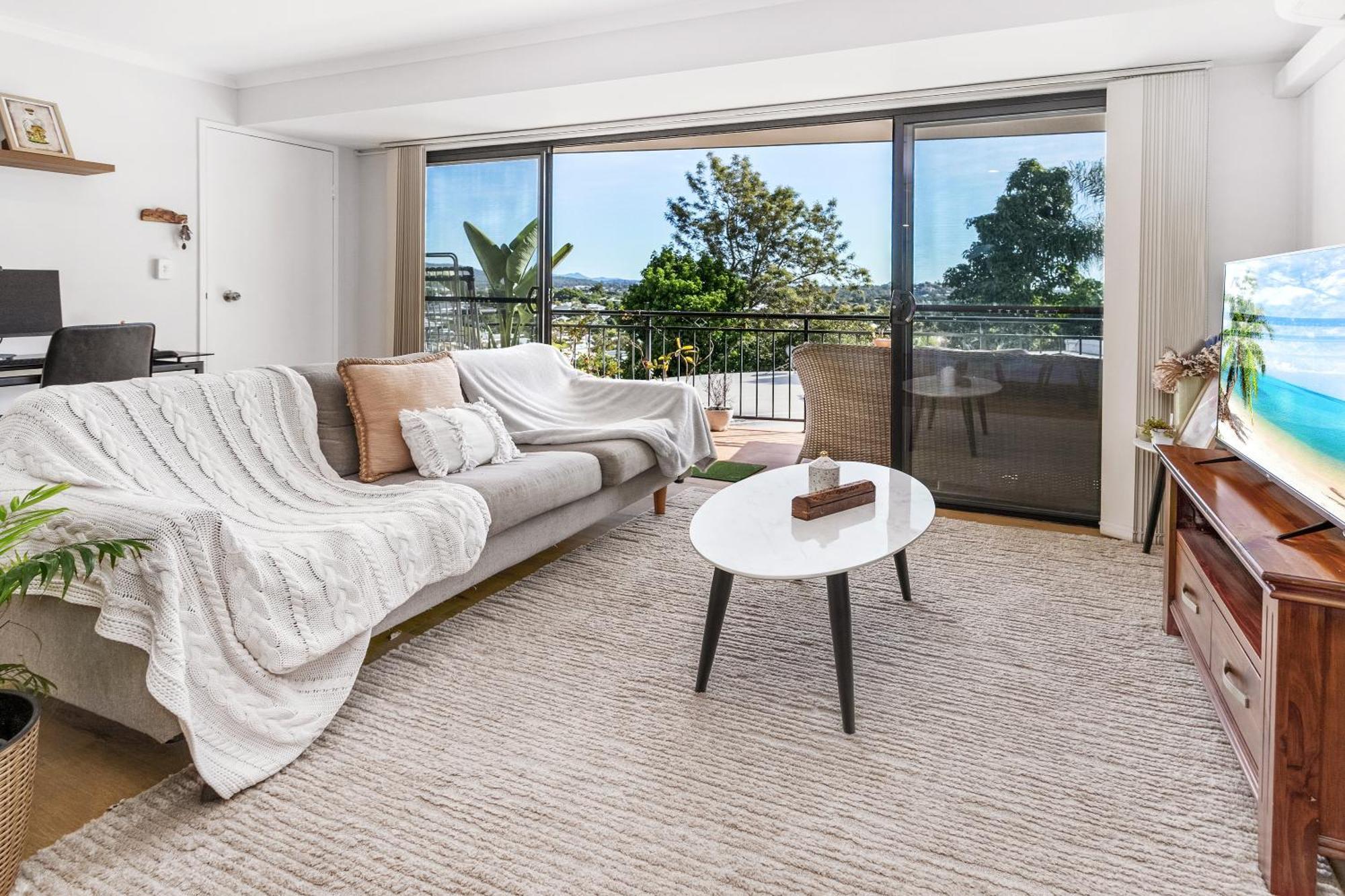 Leafy Oasis- Sunset And Mountain View,2 Bed, 2 Ensuite, Close To Cbd Apartment *