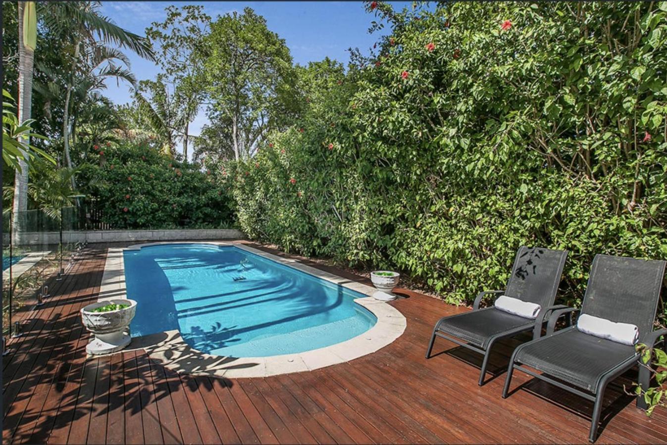 Family Friendly, Pool, 9km To By Custom Hosting Holiday home *