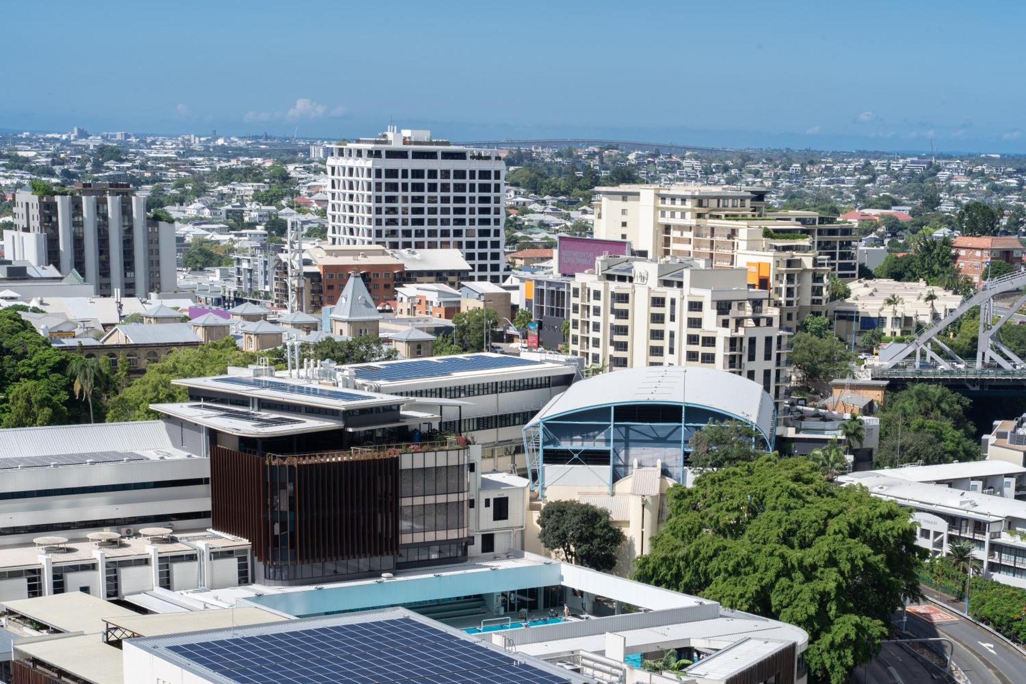 1bed 1bath With Story Bridge And River Views, Parking, And Private Balcony Brisbane