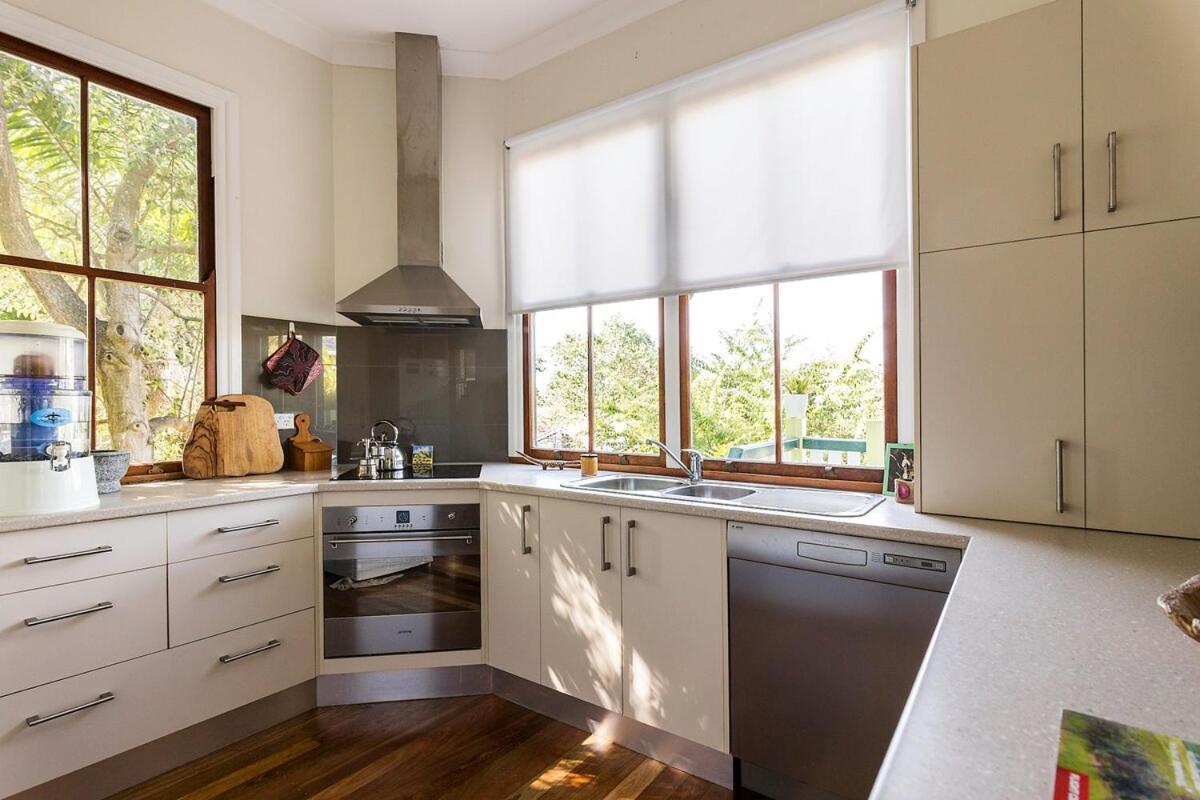 Holiday home Bardon Oasis-whole House & Great Deck To Yourself *